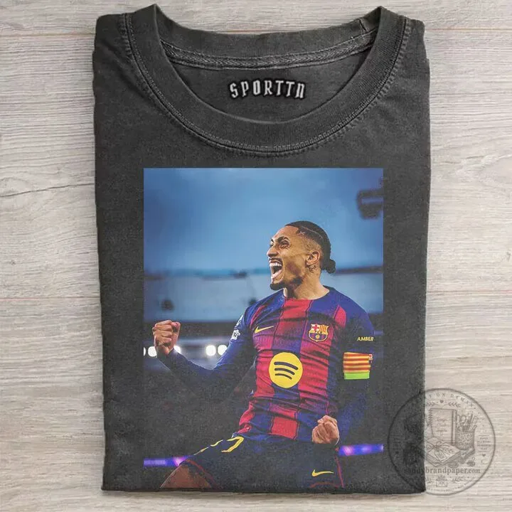FC Barcelona Raphinha Celebration Retro Style T-Shirt