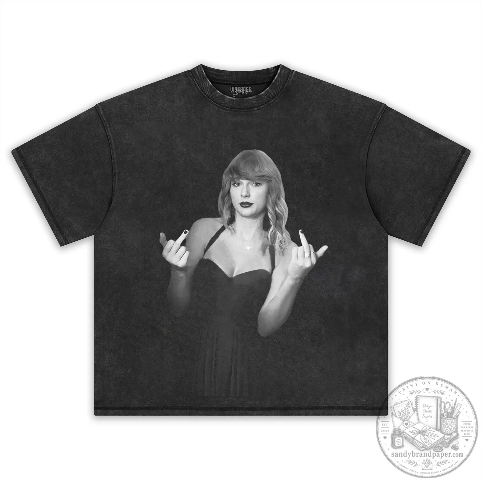 Taylor Swift Flipping Off Funny Black and White Graphic T-Shirt 9 Taylor Swift Flipping Off Funny Black and White Graphic T-Shirt
