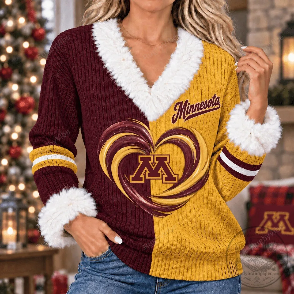 Minnesota Golden Gophers Women's Faux Fur Trim V-Neck Pullover Sweater