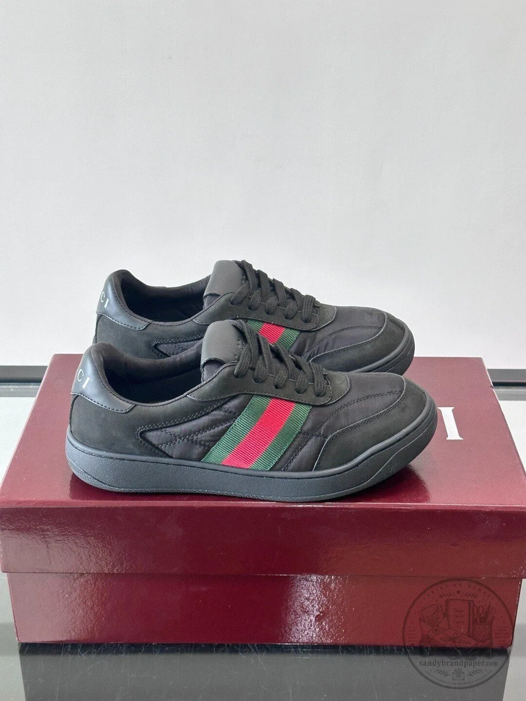 Gucci Black Leather Green and Red Web Stripe Low-Top Sneakers Shoes