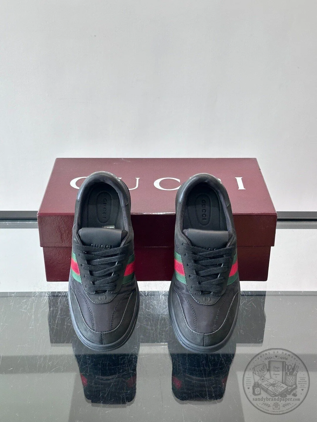 Gucci Black Leather Green and Red Web Stripe Low-Top Sneakers Shoes 7 Gucci Black Leather Green and Red Web Stripe Low-Top Sneakers Shoes